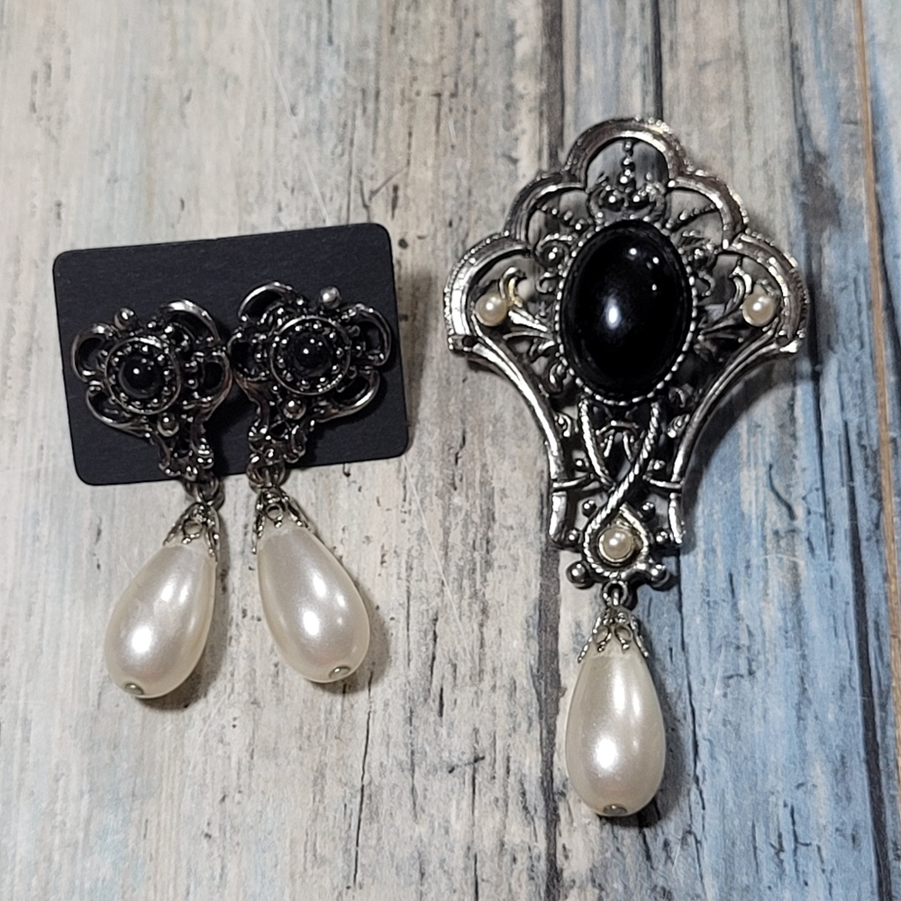 Brooch and Earrings Set with pearl drop.